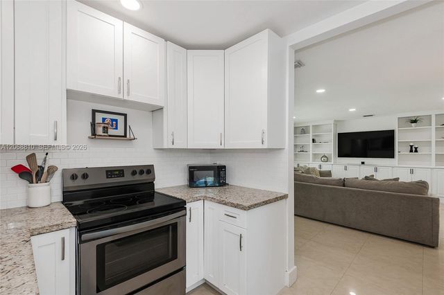 18145 SW 95th Court, Palmetto Bay, FL 33157