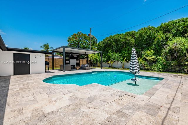 18145 SW 95th Court, Palmetto Bay, FL 33157