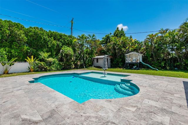 18145 SW 95th Court, Palmetto Bay, FL 33157