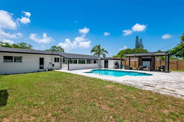 18145 SW 95th Court, Palmetto Bay, FL 33157