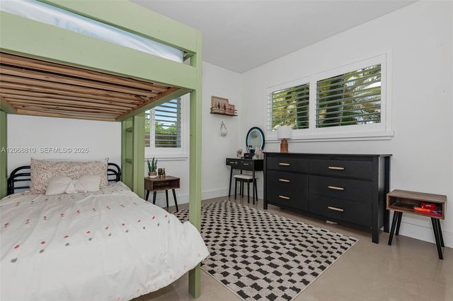 18145 SW 95th Court, Palmetto Bay, FL 33157