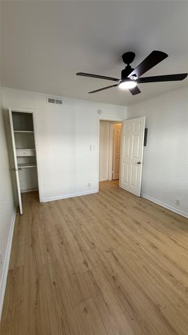 2401 Manor RD 126, Austin, TX 78722