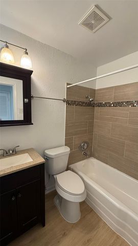 2401 Manor RD 126, Austin, TX 78722