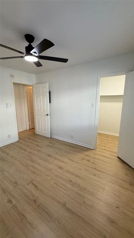 2401 Manor RD 126, Austin, TX 78722