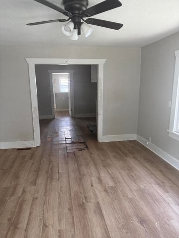 917 W Chicago Street, Springfield, MO 65803