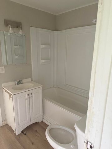 917 W Chicago Street, Springfield, MO 65803