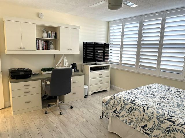 6291 BAHIA DEL MAR CIRCLE 303, St Petersburg, FL 33715