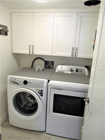 6291 BAHIA DEL MAR CIRCLE 303, St Petersburg, FL 33715