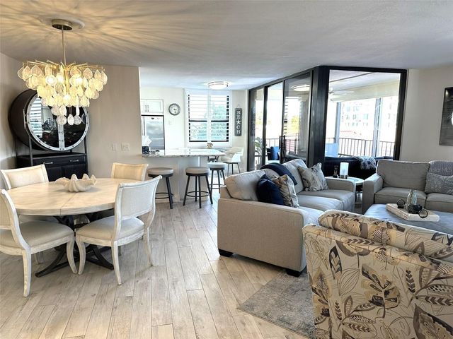 6291 BAHIA DEL MAR CIRCLE 303, St Petersburg, FL 33715