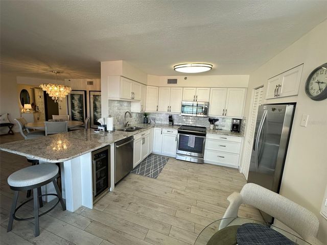 6291 BAHIA DEL MAR CIRCLE 303, St Petersburg, FL 33715