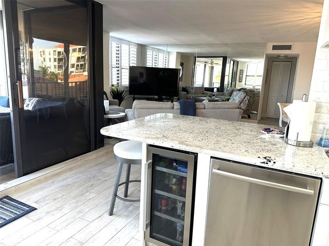 6291 BAHIA DEL MAR CIRCLE 303, St Petersburg, FL 33715