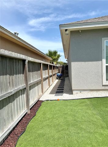 15901 Cozumel Dr, Corpus Christi, TX 78418