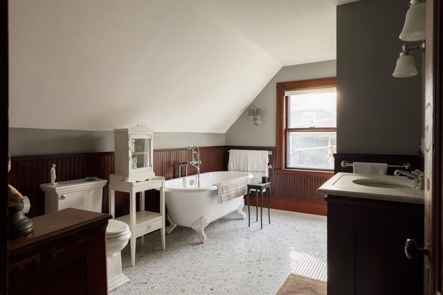 3 Moultrie St, Boston, MA 02124