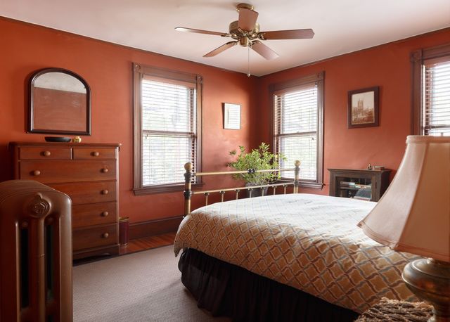 3 Moultrie St, Boston, MA 02124