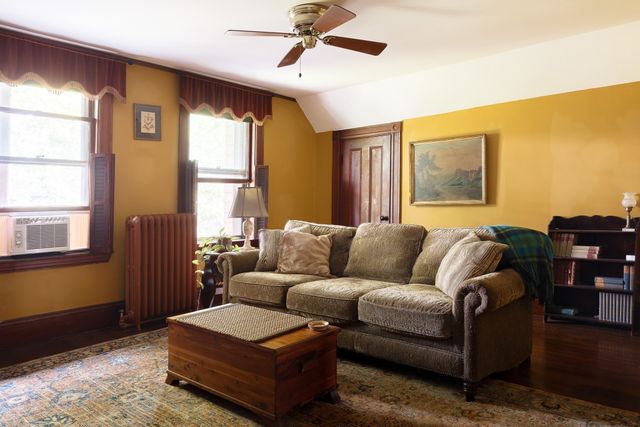 3 Moultrie St, Boston, MA 02124