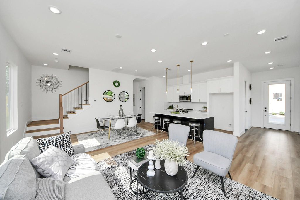 2430 Harrington Street, Houston, TX 77026