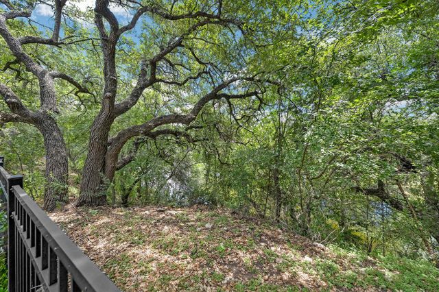 414 New Lido DR, Lakeway, TX 78734
