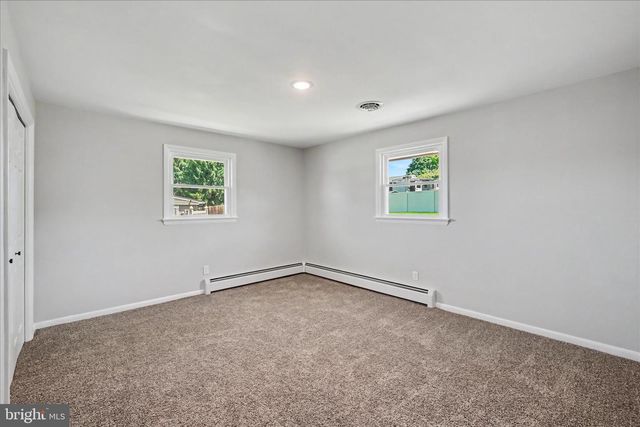9 WILDASIN DR, York, PA 17407