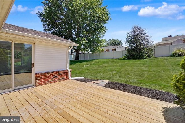 9 WILDASIN DR, York, PA 17407