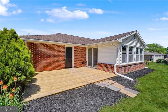 9 WILDASIN DR, York, PA 17407