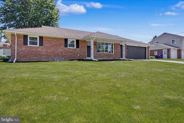 9 WILDASIN DR, York, PA 17407