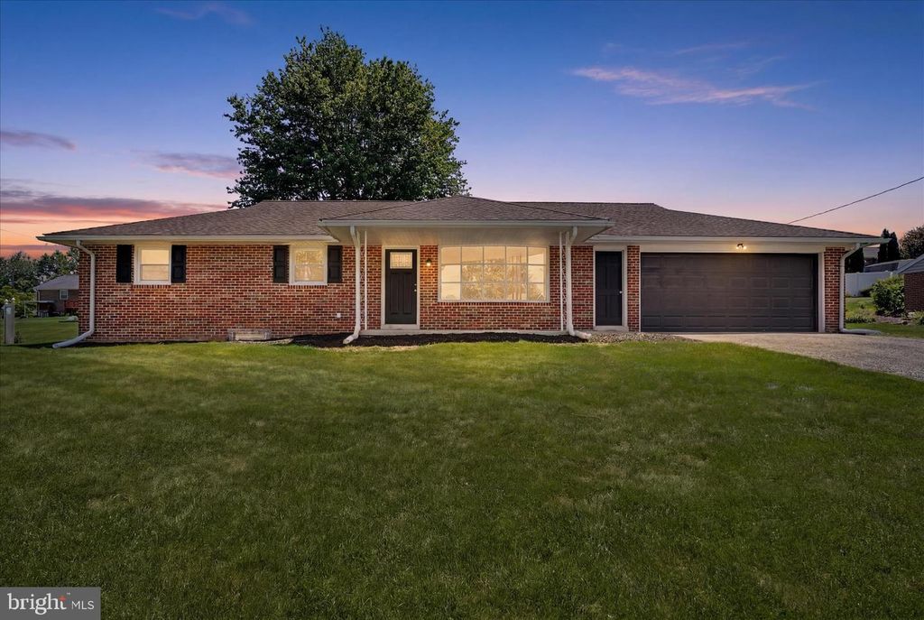 9 WILDASIN DR, York, PA 17407