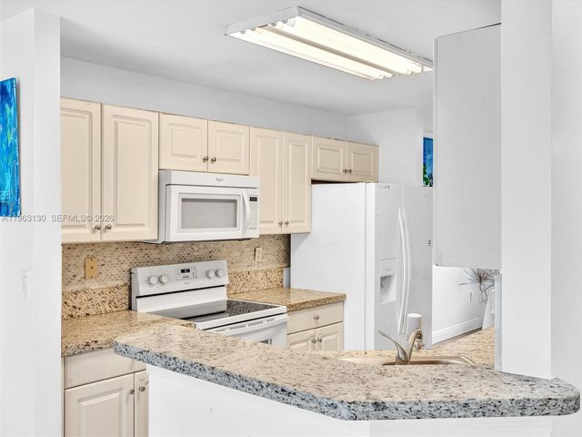 2237 NW 171st Terrace, Pembroke Pines, FL 33028