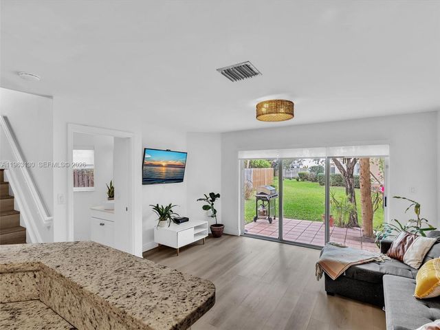 2237 NW 171st Terrace, Pembroke Pines, FL 33028