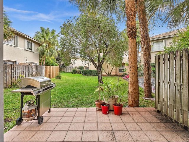 2237 NW 171st Terrace, Pembroke Pines, FL 33028