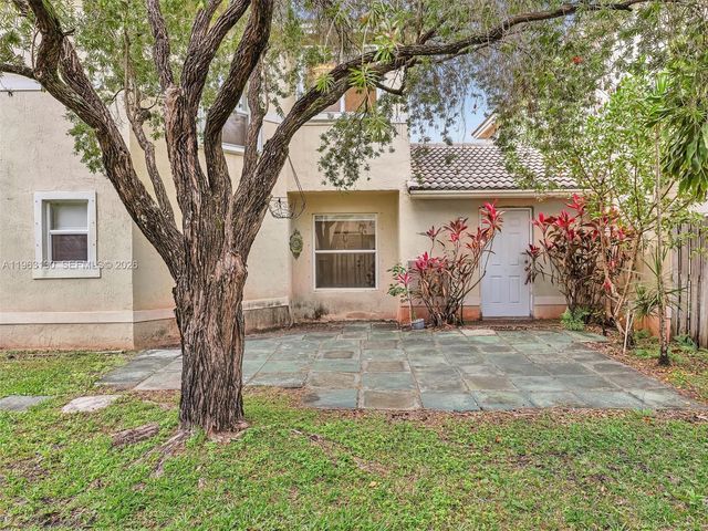 2237 NW 171st Terrace, Pembroke Pines, FL 33028