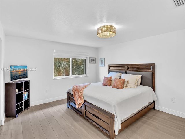 2237 NW 171st Terrace, Pembroke Pines, FL 33028