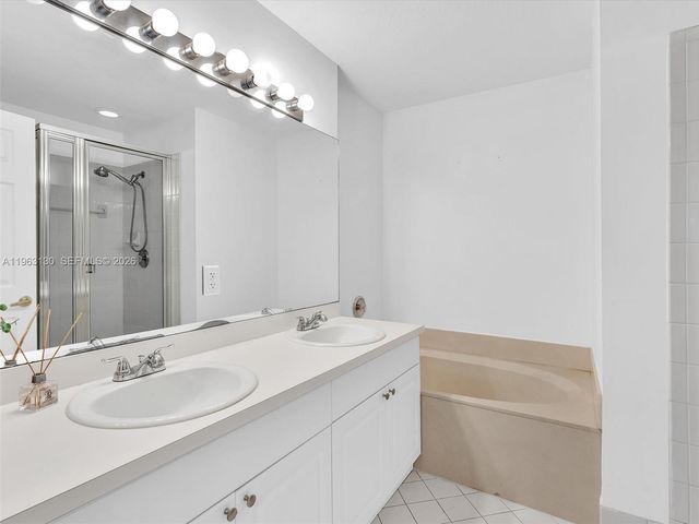 2237 NW 171st Terrace, Pembroke Pines, FL 33028