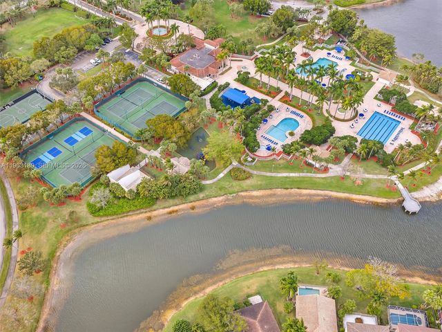 2237 NW 171st Terrace, Pembroke Pines, FL 33028
