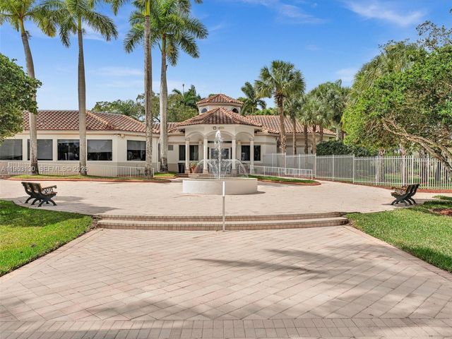 2237 NW 171st Terrace, Pembroke Pines, FL 33028