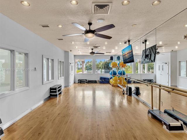 2237 NW 171st Terrace, Pembroke Pines, FL 33028