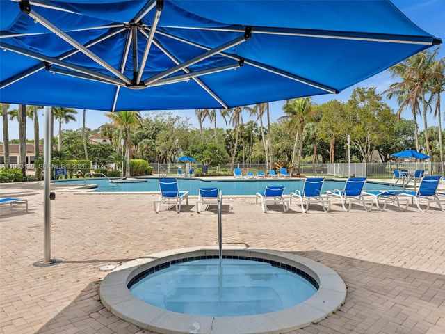 2237 NW 171st Terrace, Pembroke Pines, FL 33028