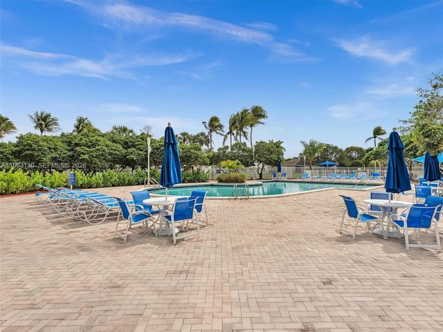 2237 NW 171st Terrace, Pembroke Pines, FL 33028