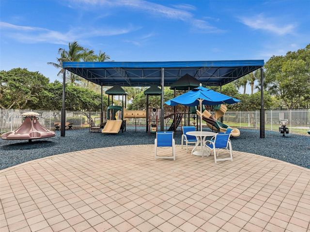 2237 NW 171st Terrace, Pembroke Pines, FL 33028
