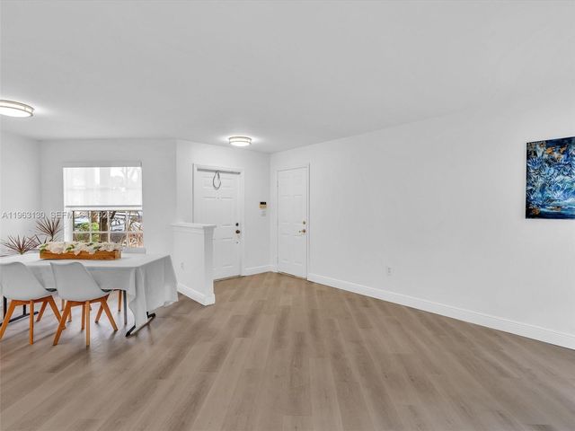 2237 NW 171st Terrace, Pembroke Pines, FL 33028