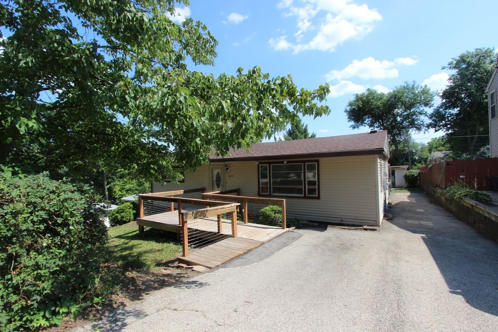 8617 Memory Trail, Wonder Lake, IL 60097