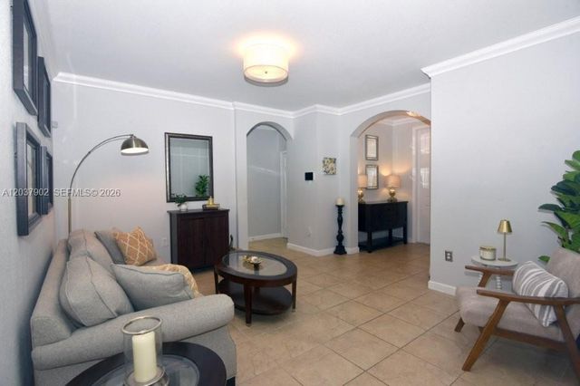 163 SE 36th Ave, Homestead, FL 33033