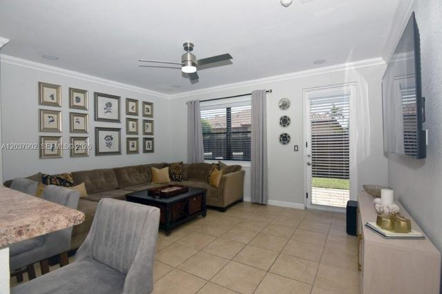 163 SE 36th Ave, Homestead, FL 33033