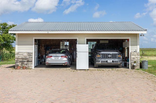 18108 Werchan LN, Coupland, TX 78615