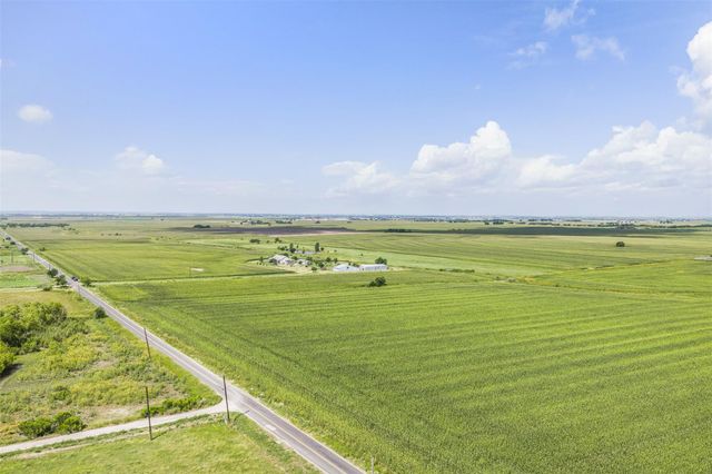 18108 Werchan LN, Coupland, TX 78615