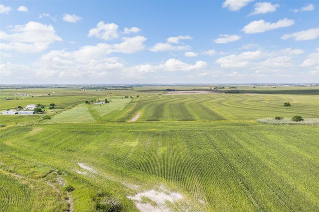18108 Werchan LN, Coupland, TX 78615