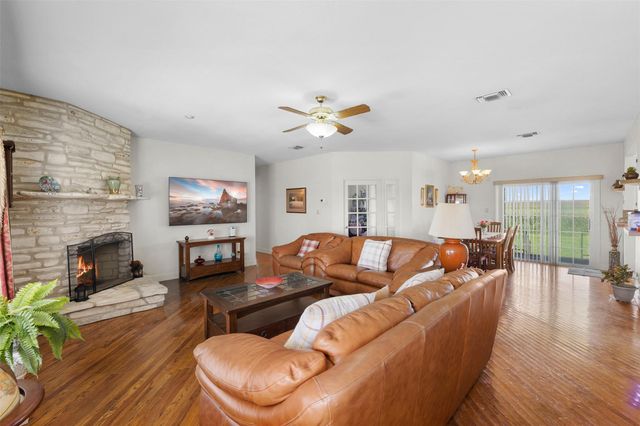 18108 Werchan LN, Coupland, TX 78615