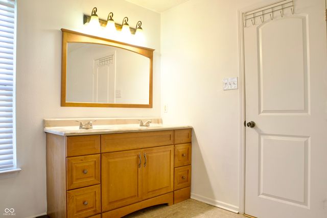 5236 Skipping Stone Drive, Indianapolis, IN 46237