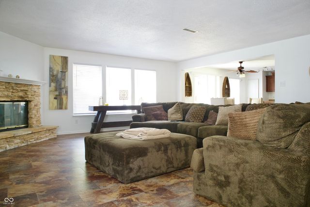 5236 Skipping Stone Drive, Indianapolis, IN 46237