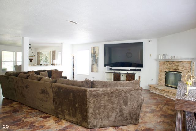 5236 Skipping Stone Drive, Indianapolis, IN 46237