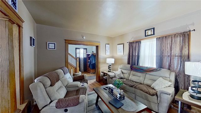 910 Temple Ave, New Castle, PA 16101